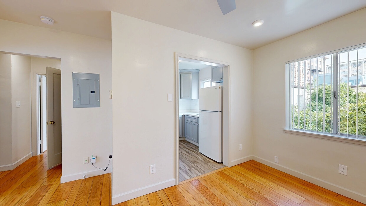Photo - The Riviera Apartments