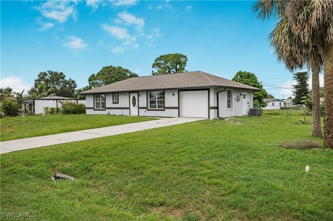 Building Photo - 803 Monroe Dr Rental