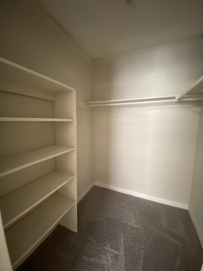 Spring Lake Lodge Apartments Rainbow City, AL