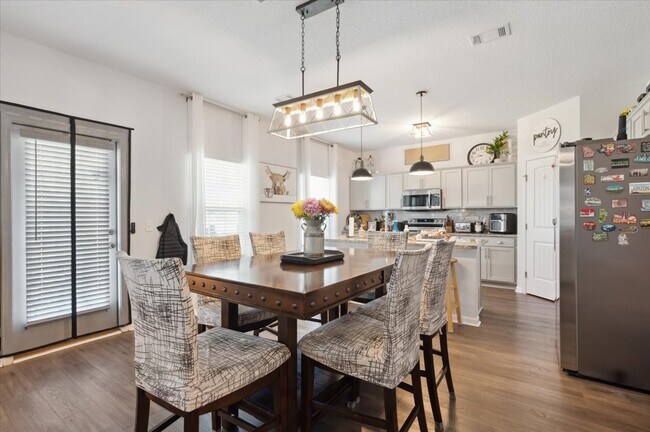 Photo - 58 Summerhill Dr NE