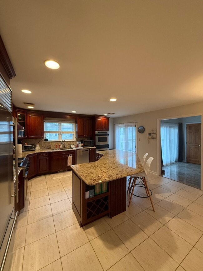 Photo - 23 Sunnyside Ter Unit 2