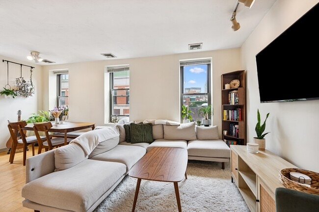 Photo - 5 Grove St Unit 9