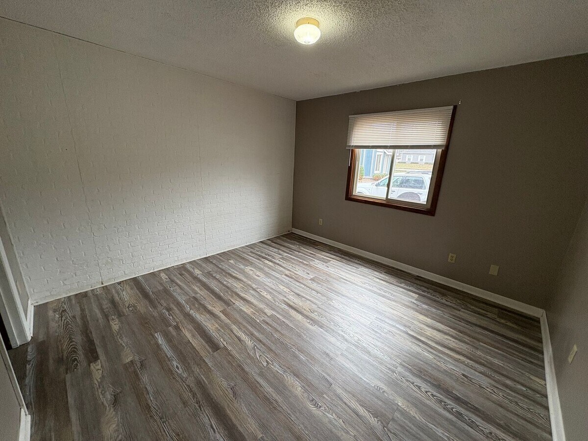 Photo - 616 S 6th St