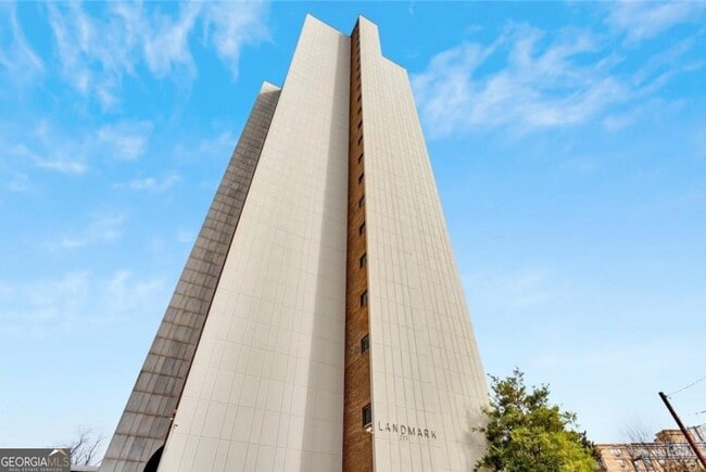 Photo - 215 Piedmont Ave NE Unidad 704