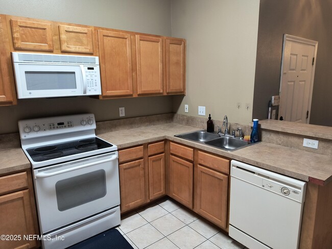Photo - 6112 Maggies Cir Condo Unit 108