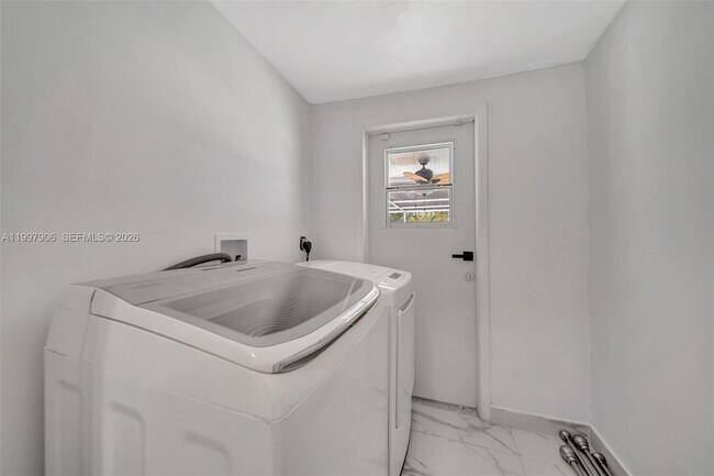 Photo - Northeast 7th Avenue, Miami, FL 33161 - 3 BR 2 BA single-family home