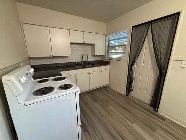 Photo - 1102 Sunset Point Rd Unit 2