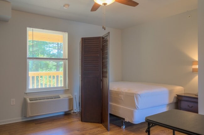 Blacksburg Homestay Village-311