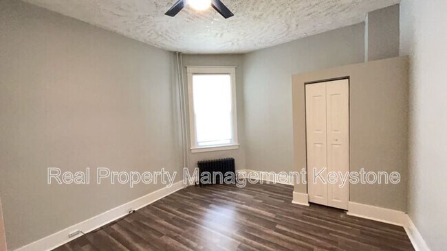 1247 Chartiers Ave Unit 4 (1st Floor Left)