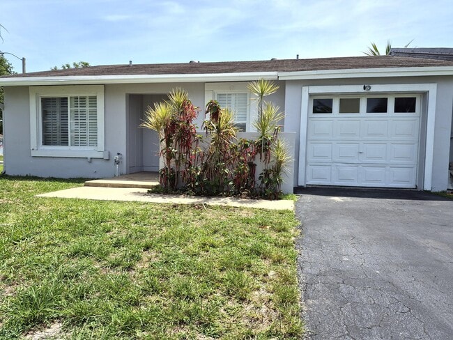 Photo - 5510 Lakewood Cir S