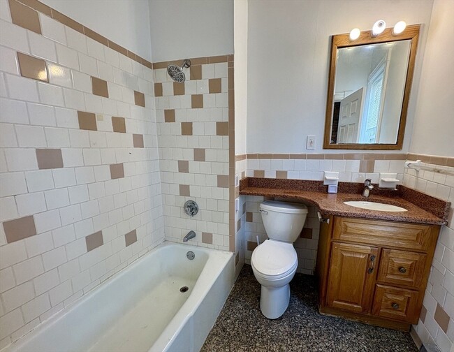 Photo - 361 Adams St Unit 3