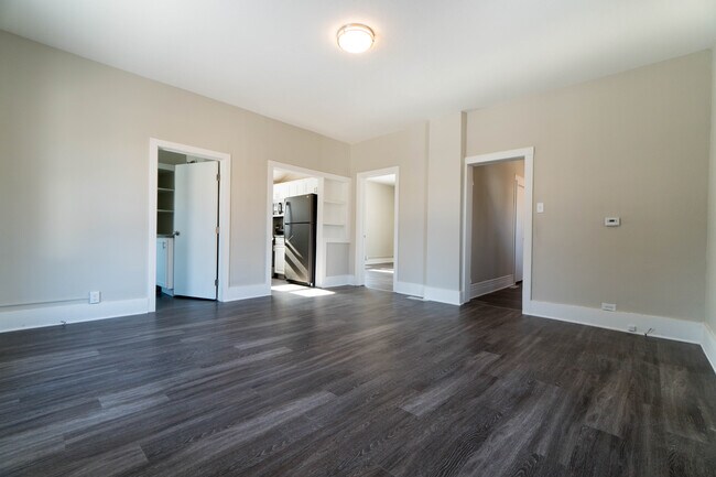 Photo - 2522 Iowa St