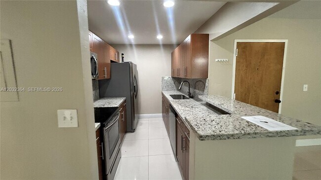 Photo - 10377 N Kendall Dr Unit K8