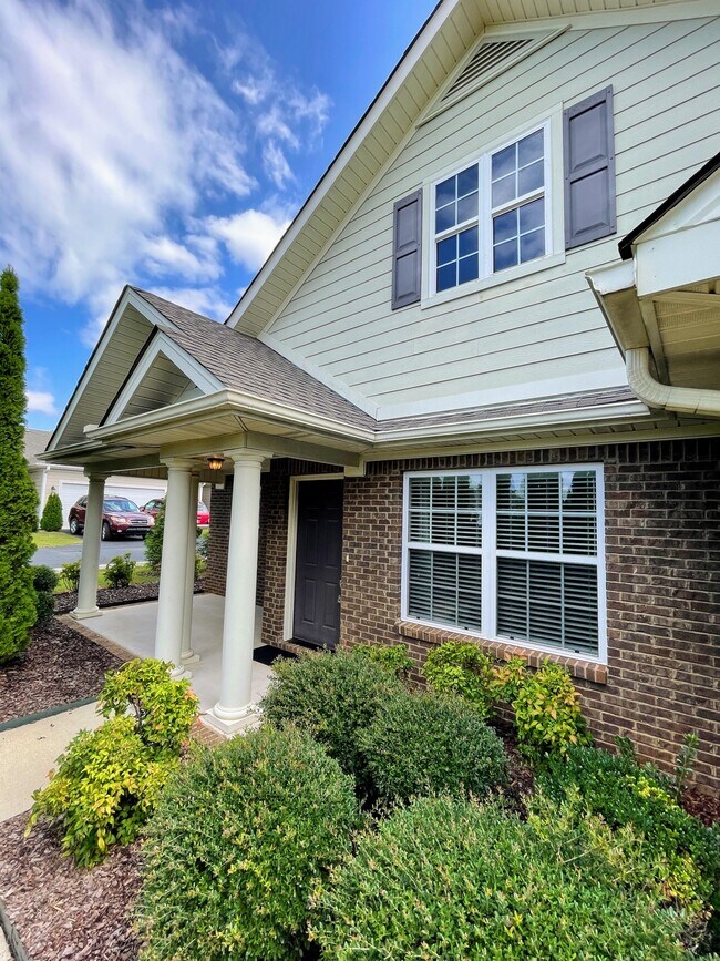 Photo - 57 NW Moore Farm Cir