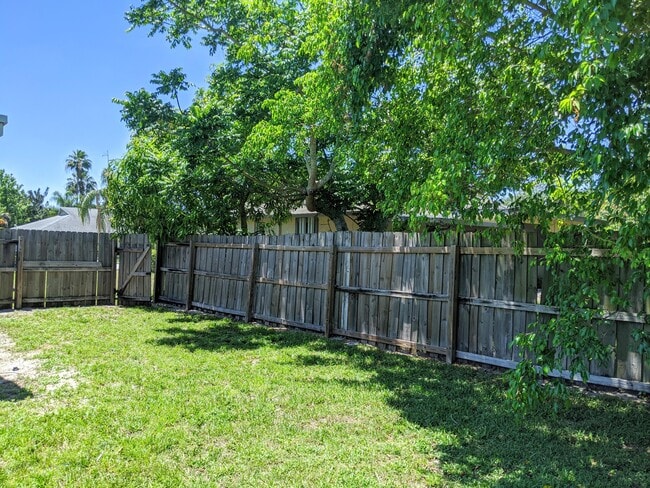 Photo - 1350 Riverside Cir