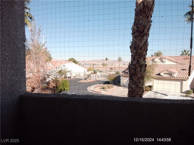 Photo - 855 N Stephanie St Unidad 2526