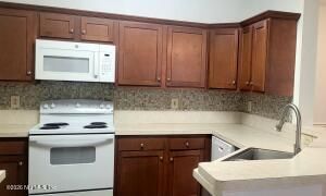 10000 Gate Pkwy N Unit 512