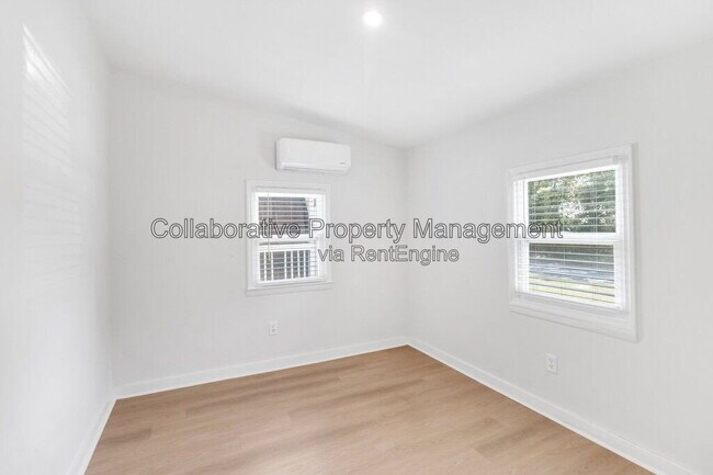 Photo - 127 Hibiscus Ave