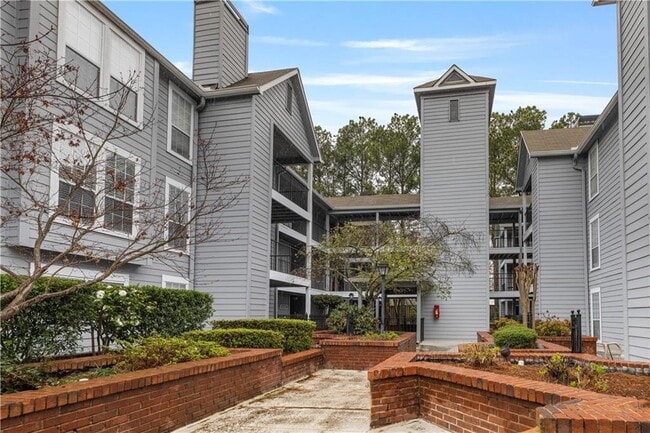Photo - 640 Granville Ct