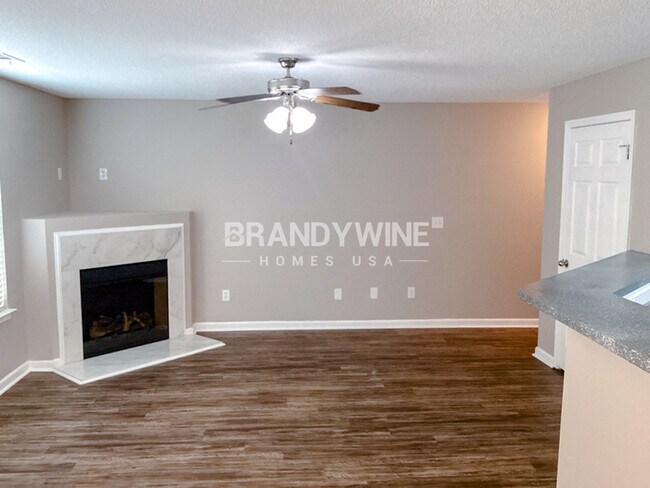 Photo - 5284 Hanover St