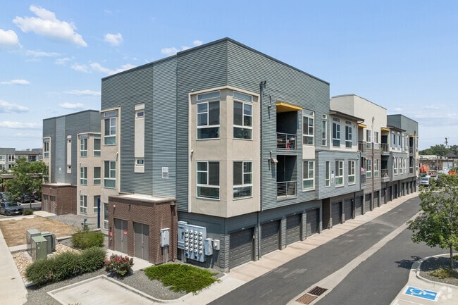 Building Photo - Encore Evans Station Apartments
