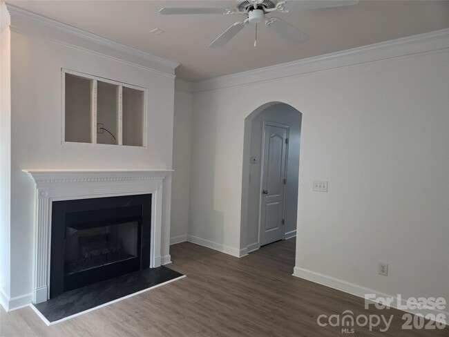 Photo - 109 Chawton Ln
