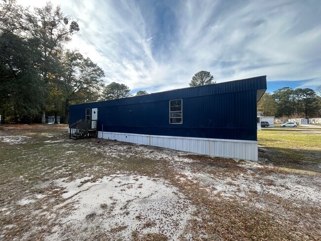 Building Photo - 4502 E Old Marion Hwy