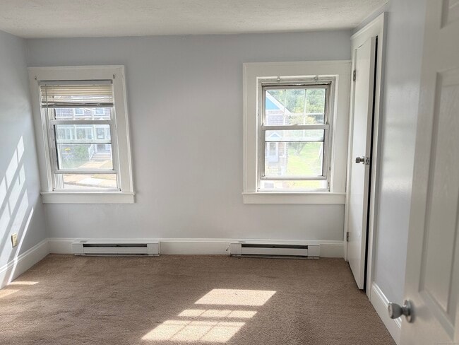 Photo - 41 Evergreen Ave Apartamento Unidad 2