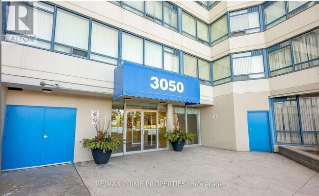 Photo - 3050 Ellesmere Rd Unit 821