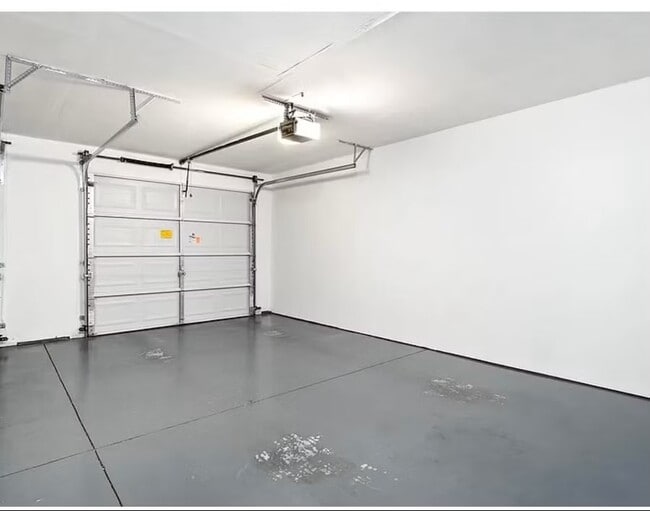 Photo - 704 Harbor Woods Dr Unit B