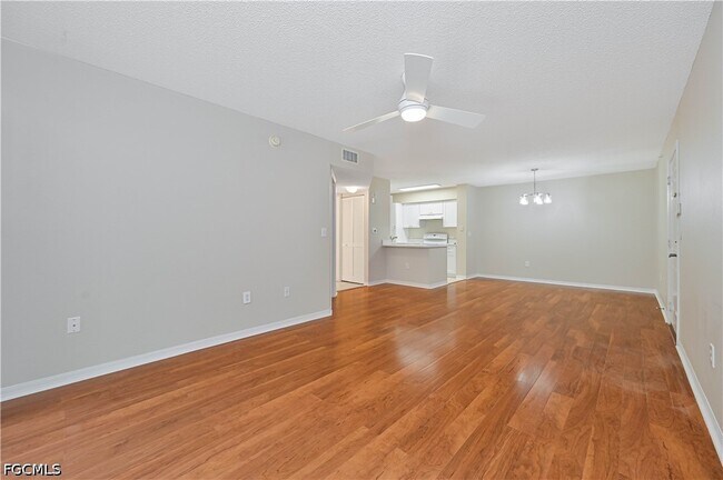 Photo - 8920 Colonnades Ct E Unidad 514