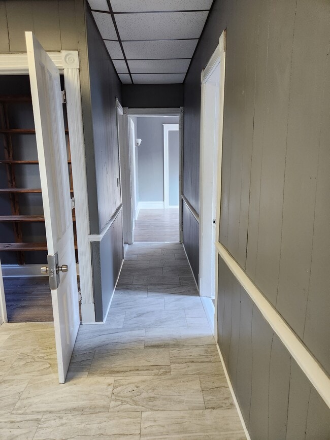 1st floor Hallway to living room and bedrooms - 2201 15th St Unit Apartment 2R