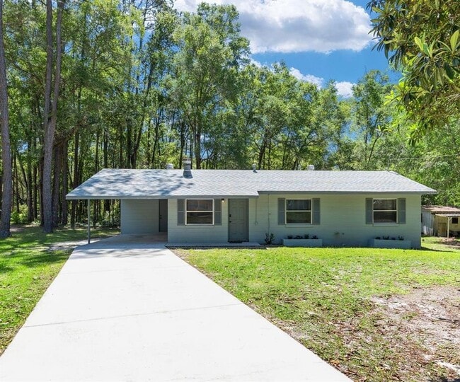 Photo - 605 NW 9th Cir