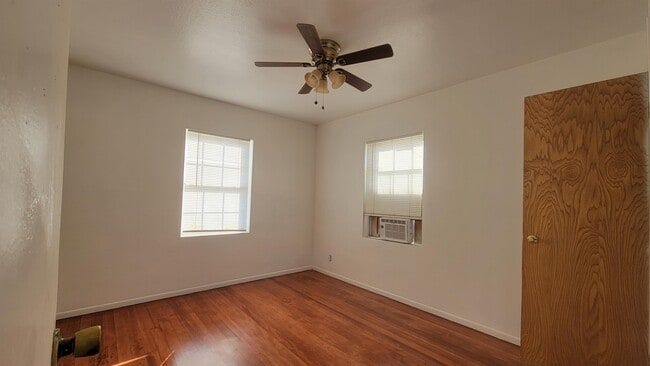 Photo - 805 Apple St