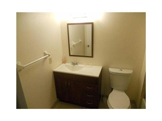 Photo - 613 S State Rd 7 Unit 3E