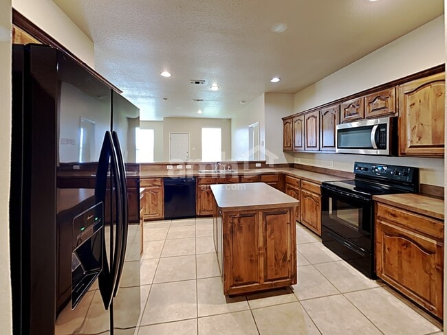 Photo - 1224 Dianthus Dr