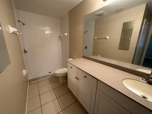 Photo - 2901-2933 33rd St SW