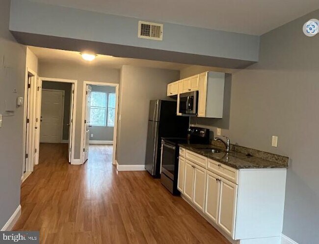 Photo - 433 Atlantic St SE Unit 2