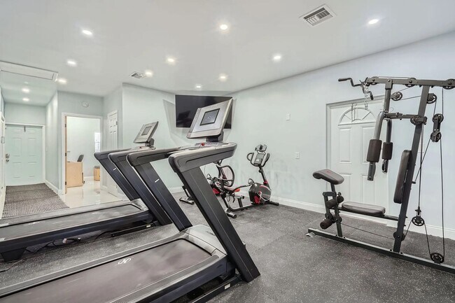 Photo - ? Beautiful remodeled 2-bed / 2-bath apartment.