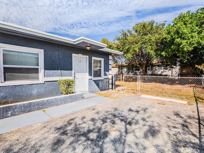 Photo - 112 W 34th St Unit 1