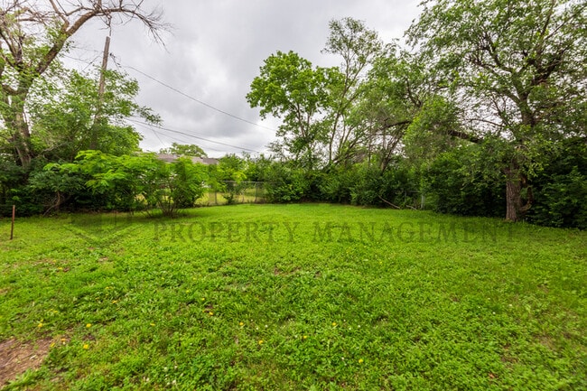 Photo - 2450 N Prince St