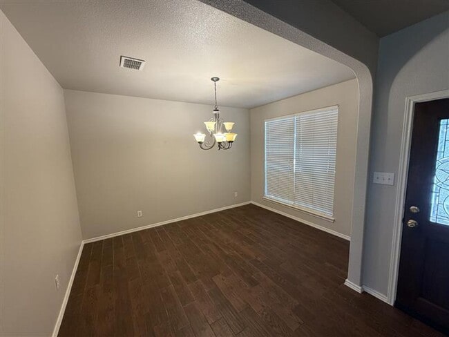 Photo - Large 4 bedroom / 2.5 bathroom home in Alamo Ranch