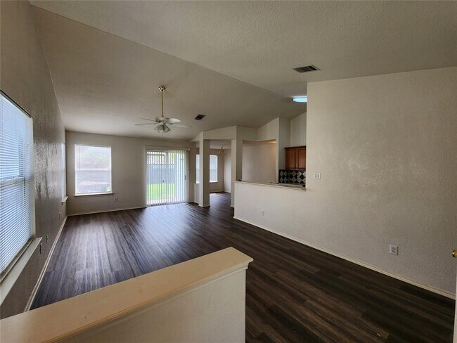 Photo - 111 Prairie Springs Cove