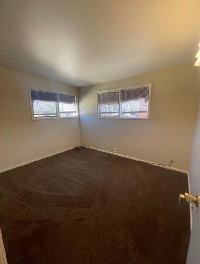 Photo - 3 Bed 1 Bath in Clapp Park