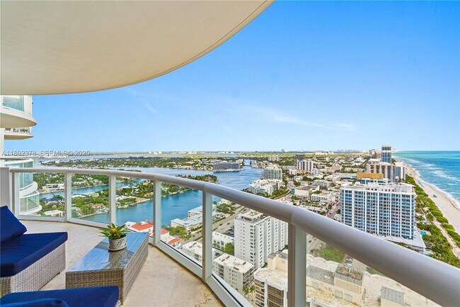 Building Photo - 6365 Collins Ave Unit 3611