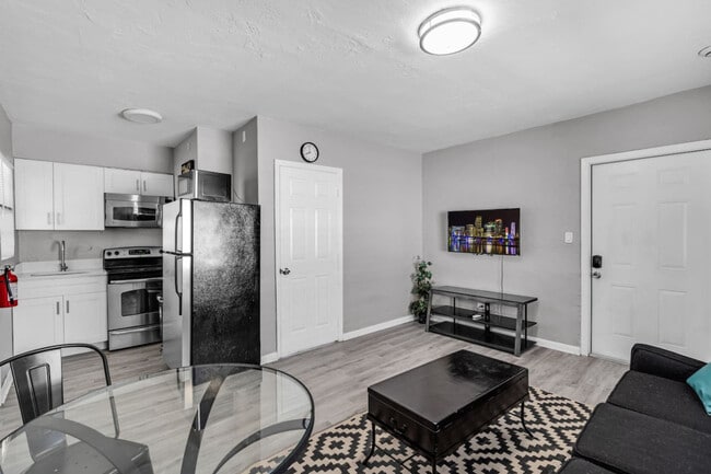 Photo - 105 SW 5th Ct Unidad ID1328126P