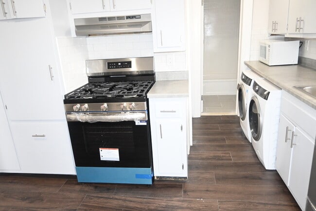 Building Photo - 51 Bogart Ave Unit 2
