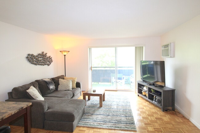 Photo - 32 Whites Ave Unit 664