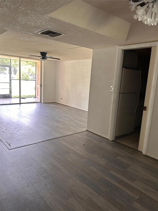 Photo - 3670 Inverrary Dr