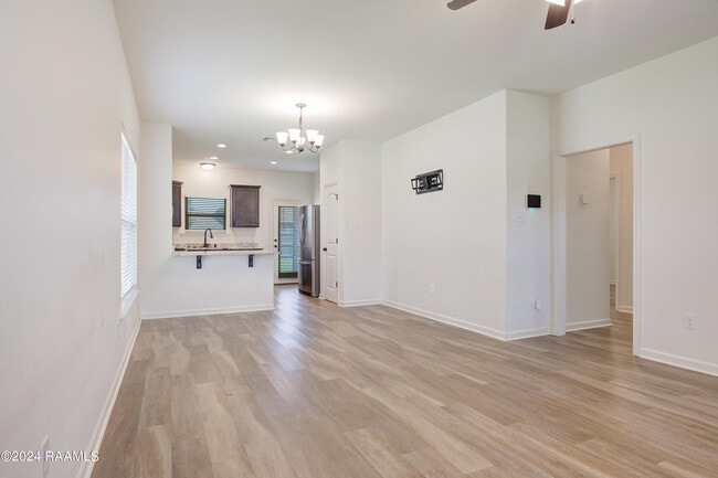 Photo - 524 Elwick Dr